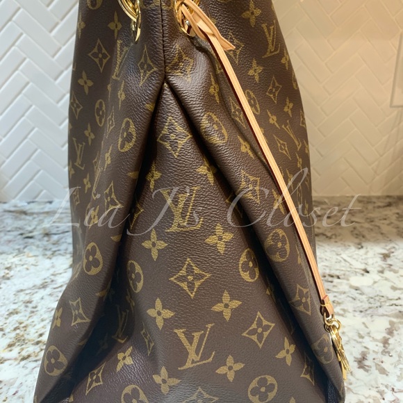 Like New Louis Vuitton Artsy MM Monogram 2017 - Picture 8 of 8